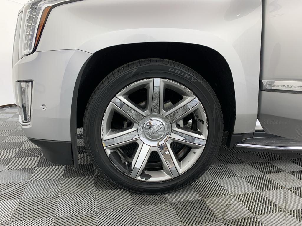 used 2019 Cadillac Escalade car, priced at $27,995