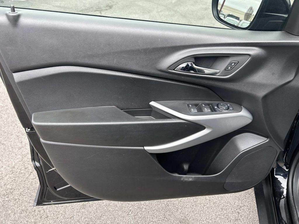 used 2025 Chevrolet Trax car, priced at $20,120