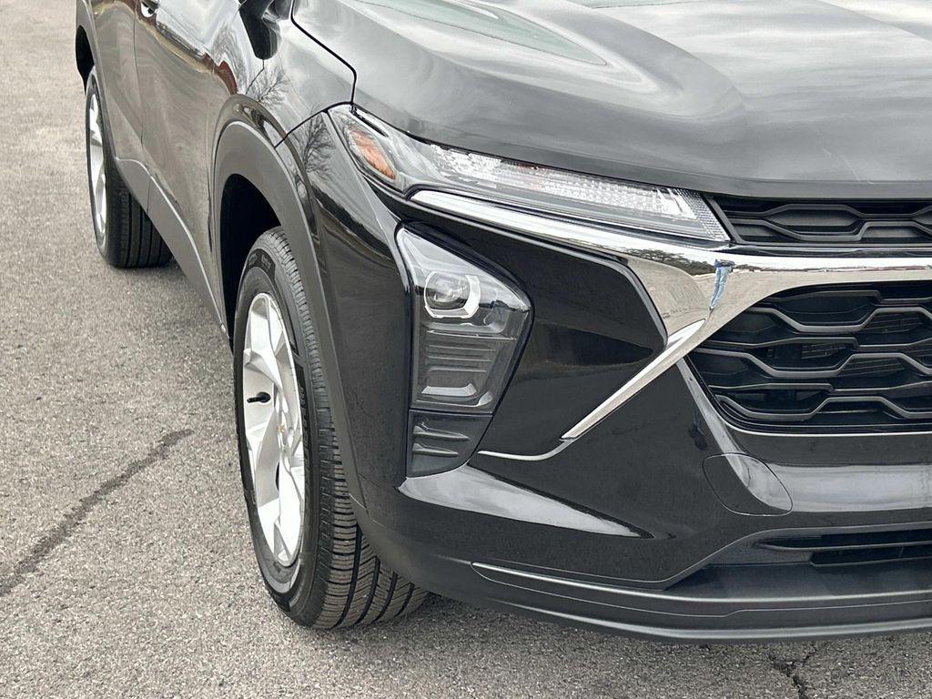 used 2025 Chevrolet Trax car, priced at $20,120