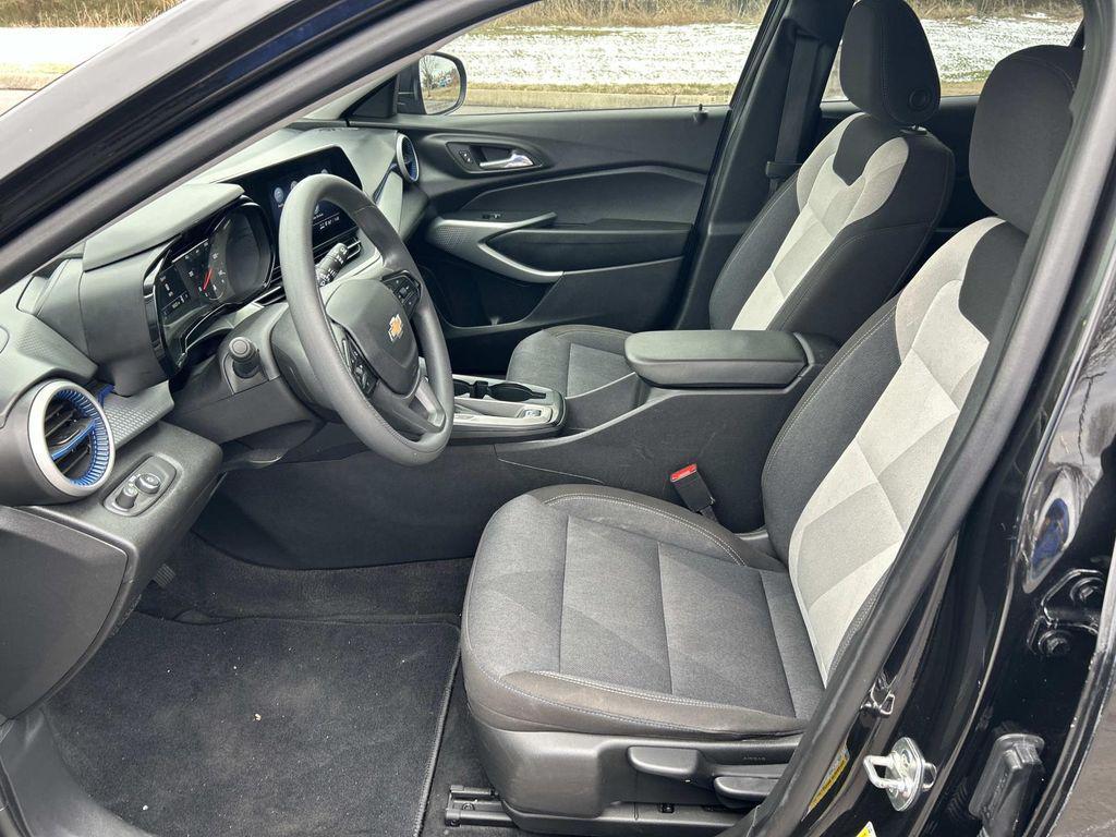 used 2025 Chevrolet Trax car, priced at $20,120