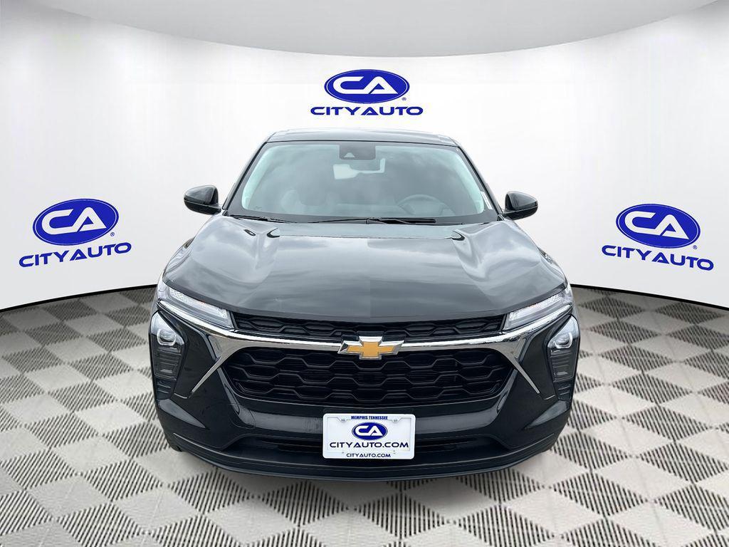 used 2025 Chevrolet Trax car, priced at $20,120