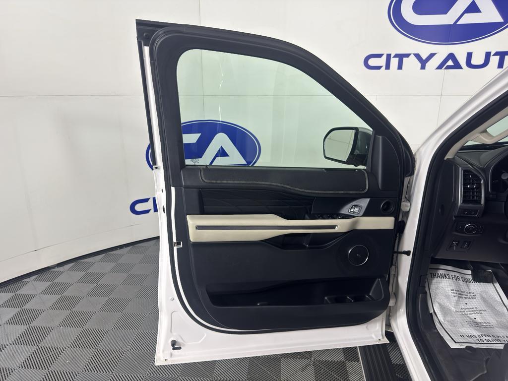 used 2018 Ford Expedition car, priced at $25,995