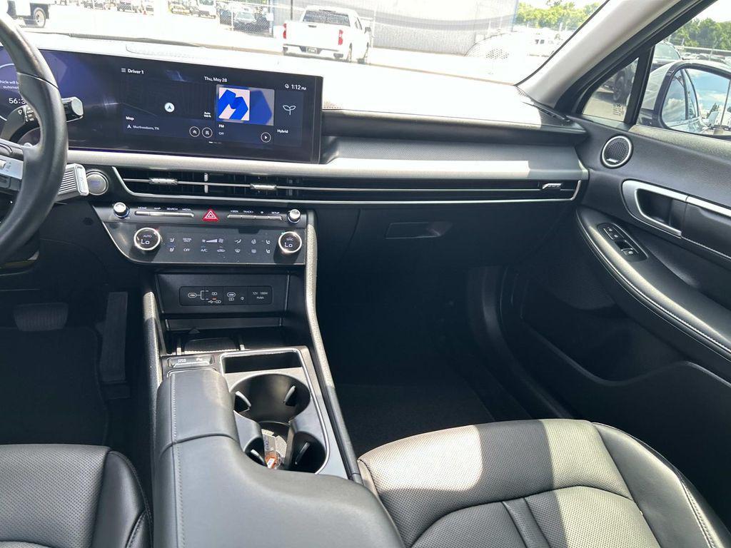 used 2025 Hyundai Sonata Hybrid car, priced at $32,279
