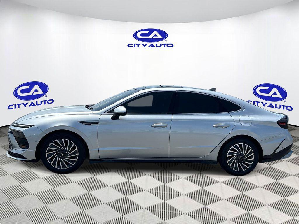 used 2025 Hyundai Sonata Hybrid car, priced at $32,279