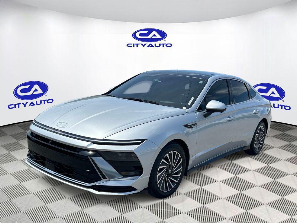 used 2025 Hyundai Sonata Hybrid car, priced at $32,279
