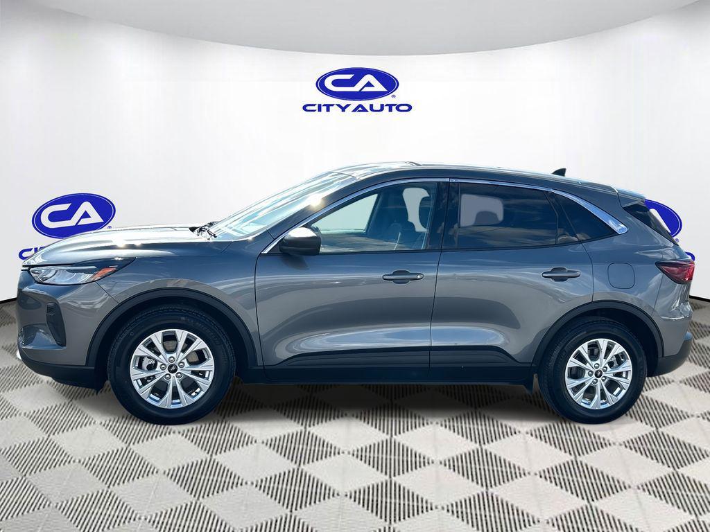 used 2024 Ford Escape car, priced at $20,811