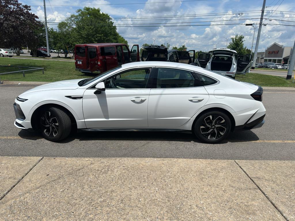 used 2025 Hyundai Sonata car, priced at $23,177
