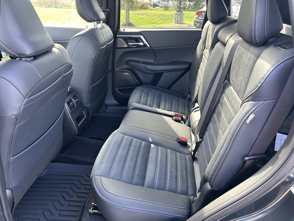 used 2025 Mitsubishi Outlander car, priced at $34,990