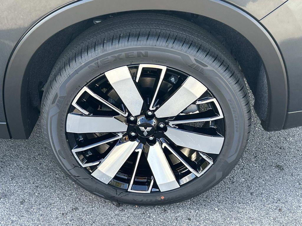 used 2025 Mitsubishi Outlander car, priced at $34,990