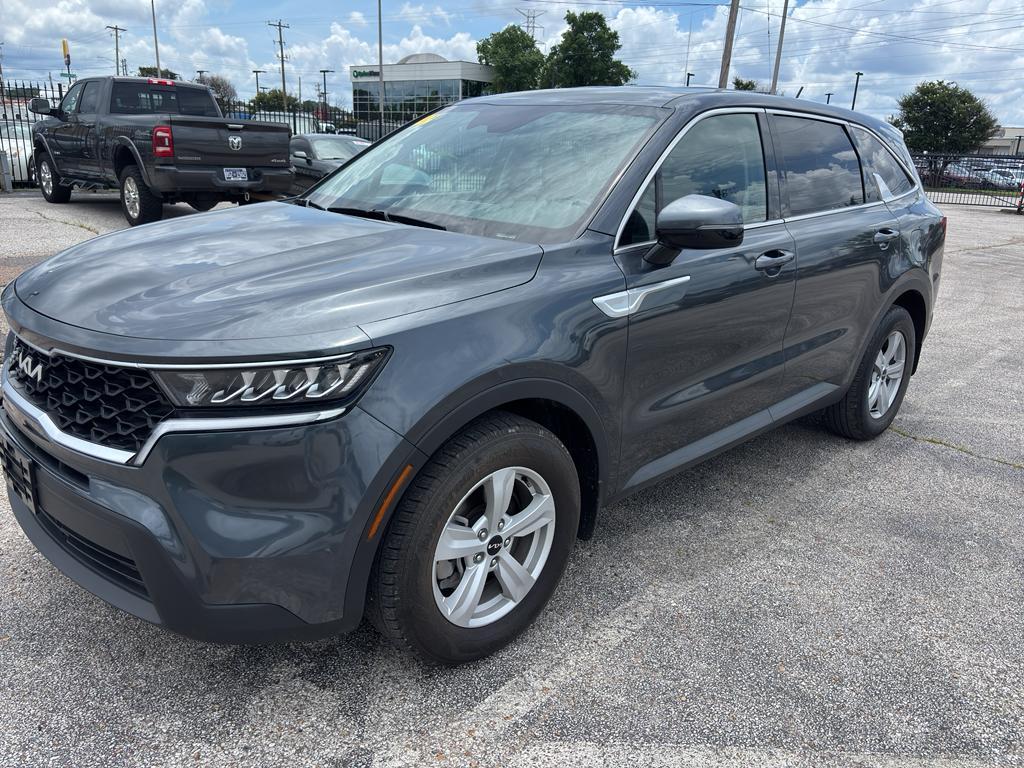 used 2023 Kia Sorento car, priced at $18,911