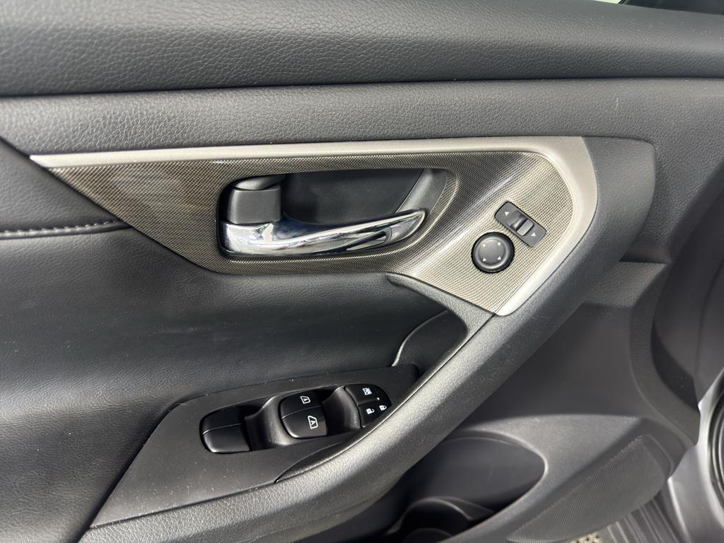 used 2015 Nissan Altima car, priced at $11,995