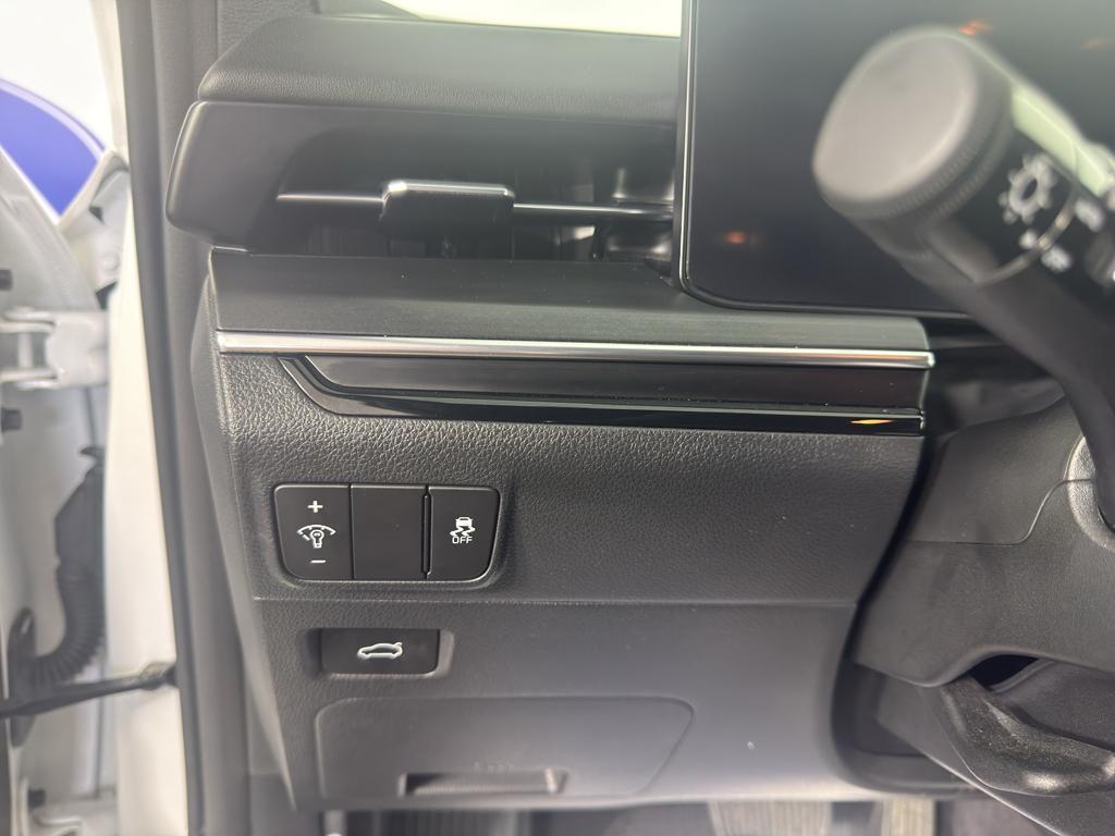 used 2025 Kia K5 car, priced at $25,500