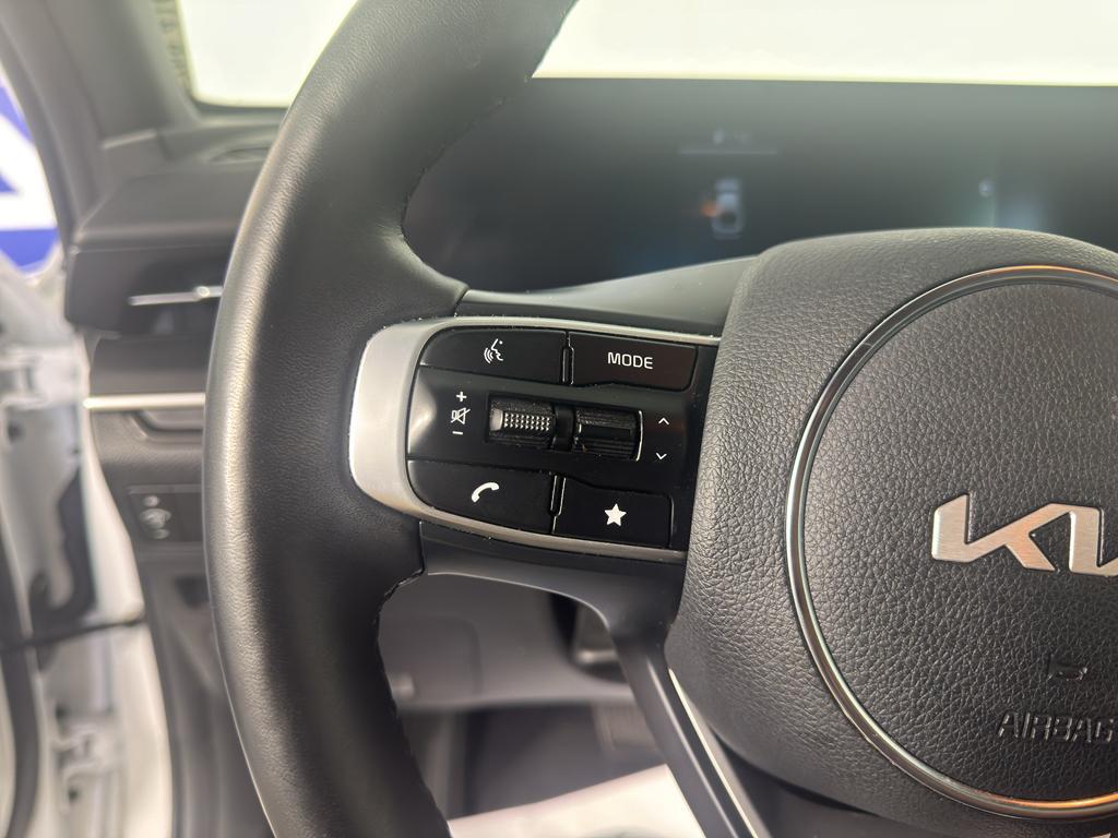 used 2025 Kia K5 car, priced at $25,500