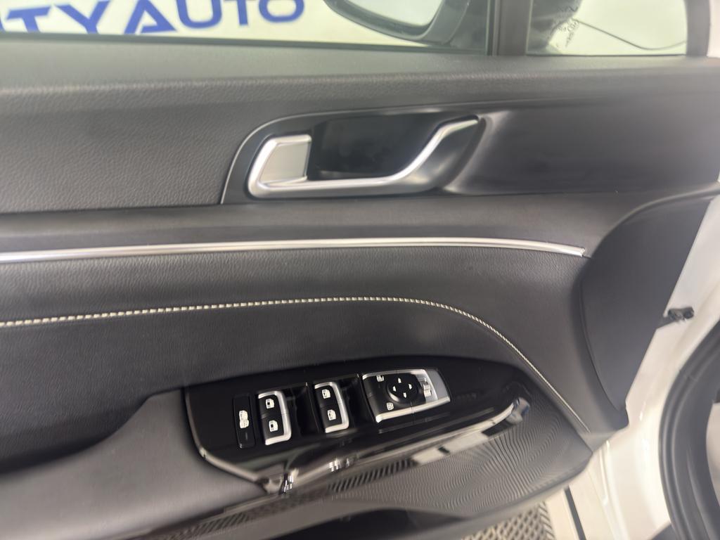 used 2025 Kia K5 car, priced at $25,500
