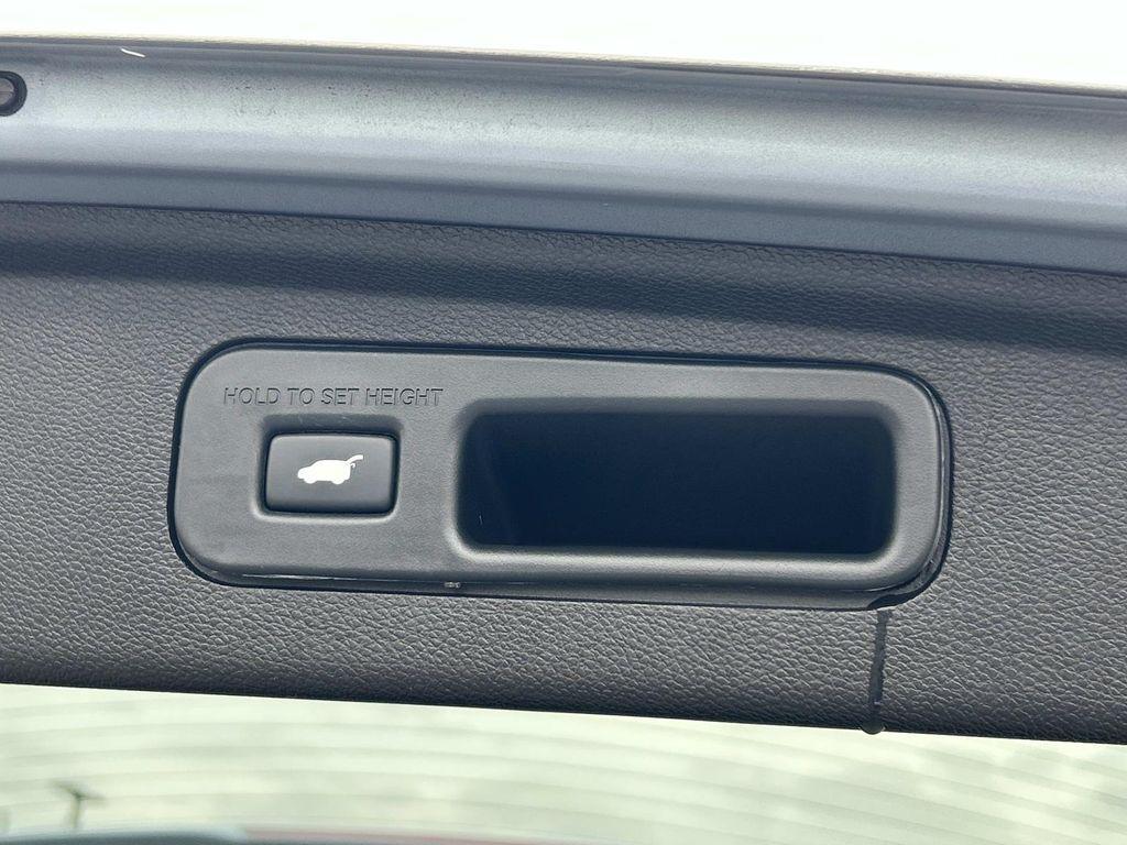 used 2023 Honda Odyssey car, priced at $38,295