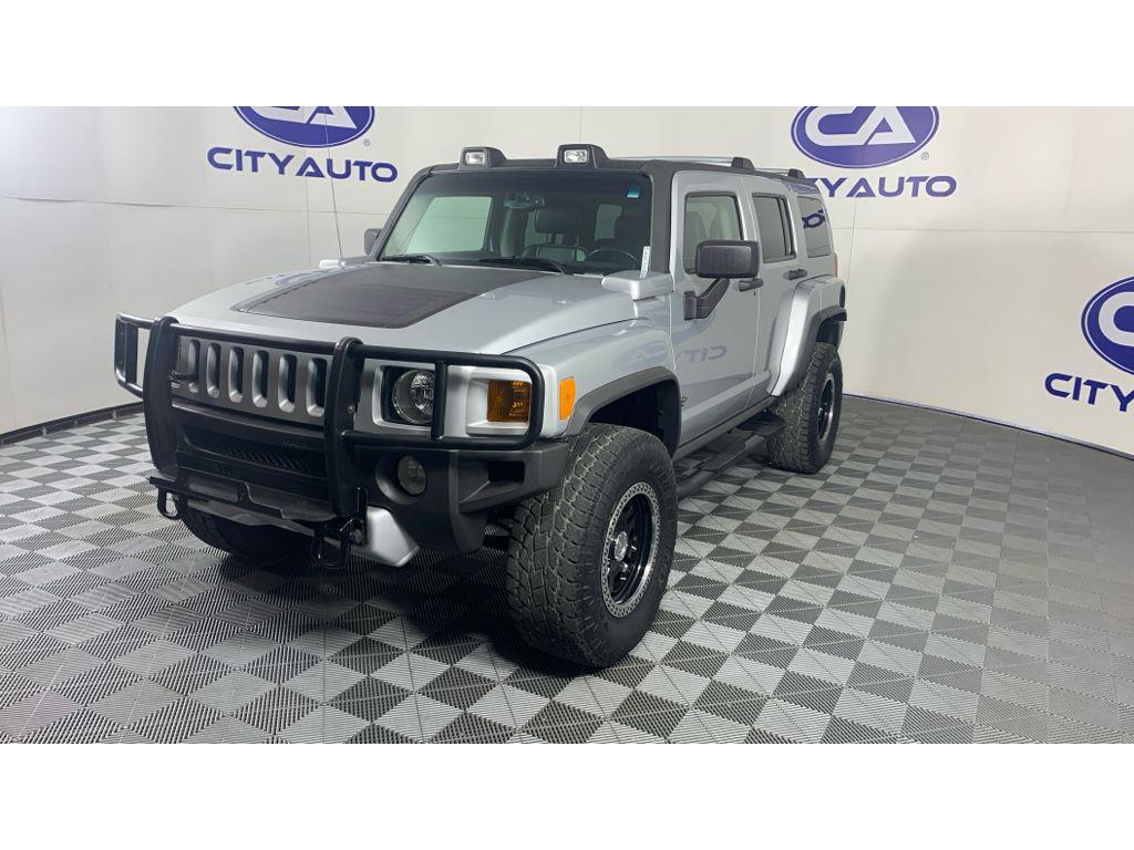 used 2009 Hummer H3 car, priced at $23,995