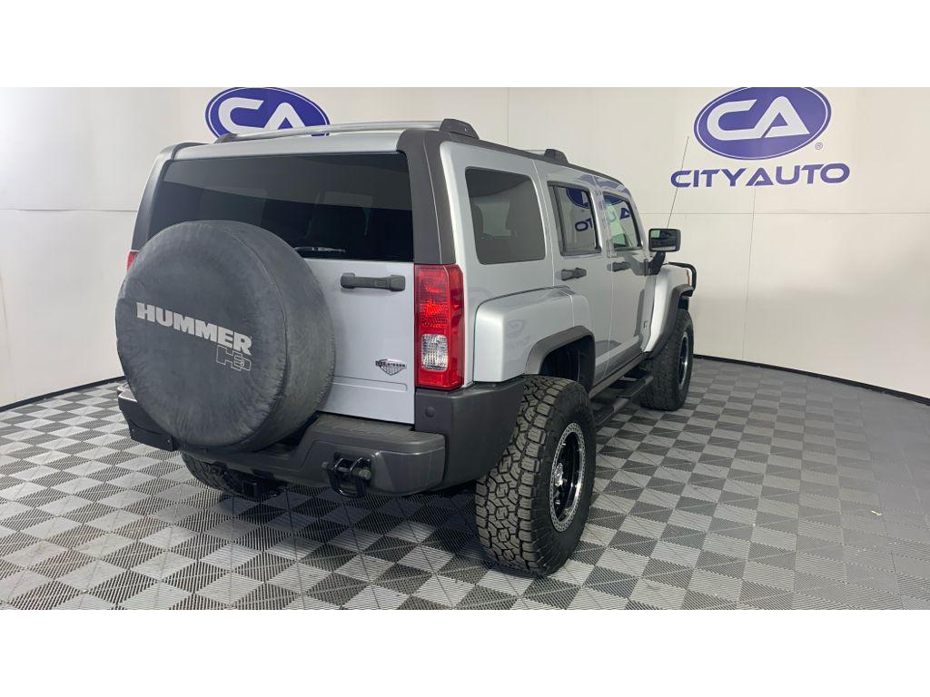 used 2009 Hummer H3 car, priced at $23,995