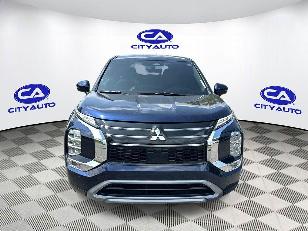 used 2025 Mitsubishi Outlander car, priced at $25,700