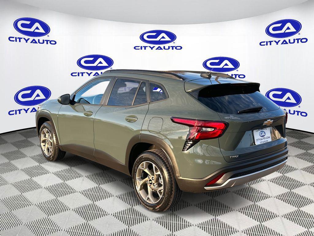 used 2025 Chevrolet Trax car, priced at $19,987