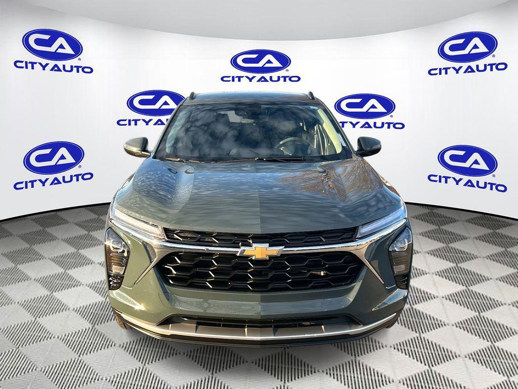used 2025 Chevrolet Trax car, priced at $19,987