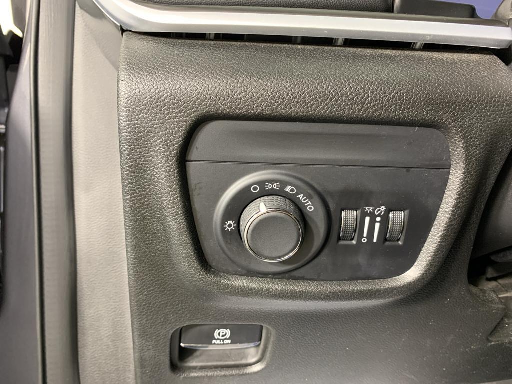 used 2024 Jeep Grand Cherokee car, priced at $29,950
