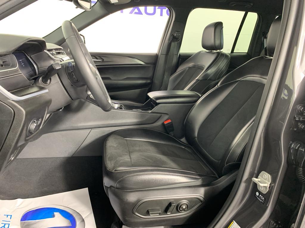 used 2024 Jeep Grand Cherokee car, priced at $29,950