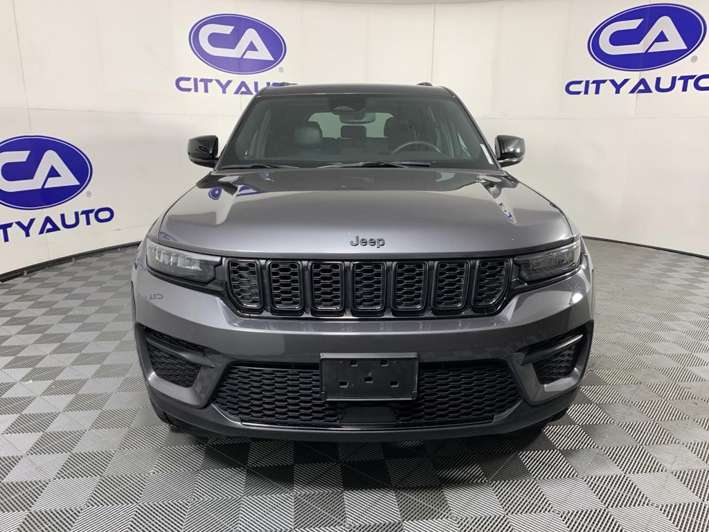 used 2024 Jeep Grand Cherokee car, priced at $29,950