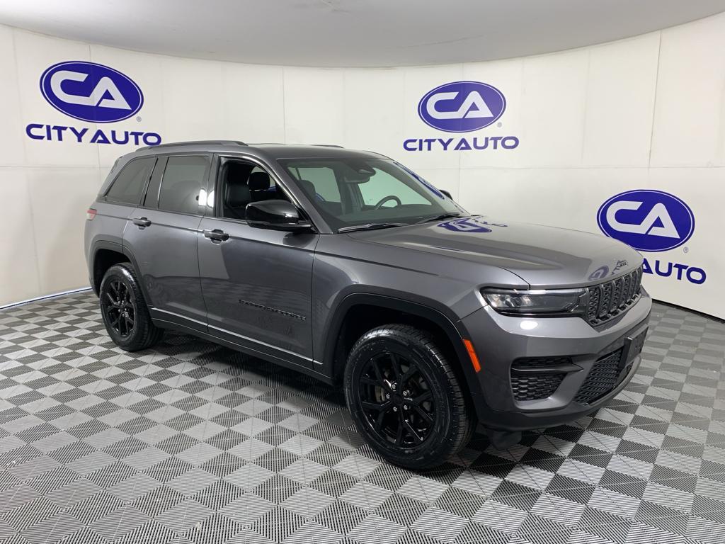 used 2024 Jeep Grand Cherokee car, priced at $29,950
