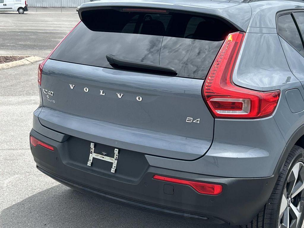 used 2023 Volvo XC40 car, priced at $25,470