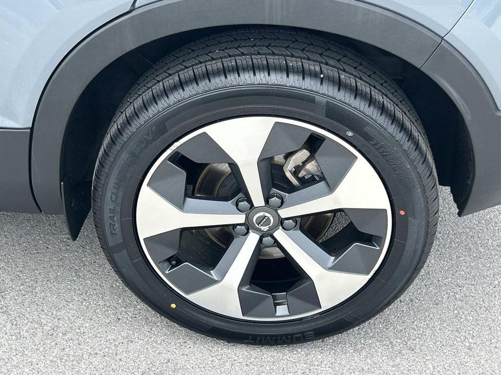 used 2023 Volvo XC40 car, priced at $25,470