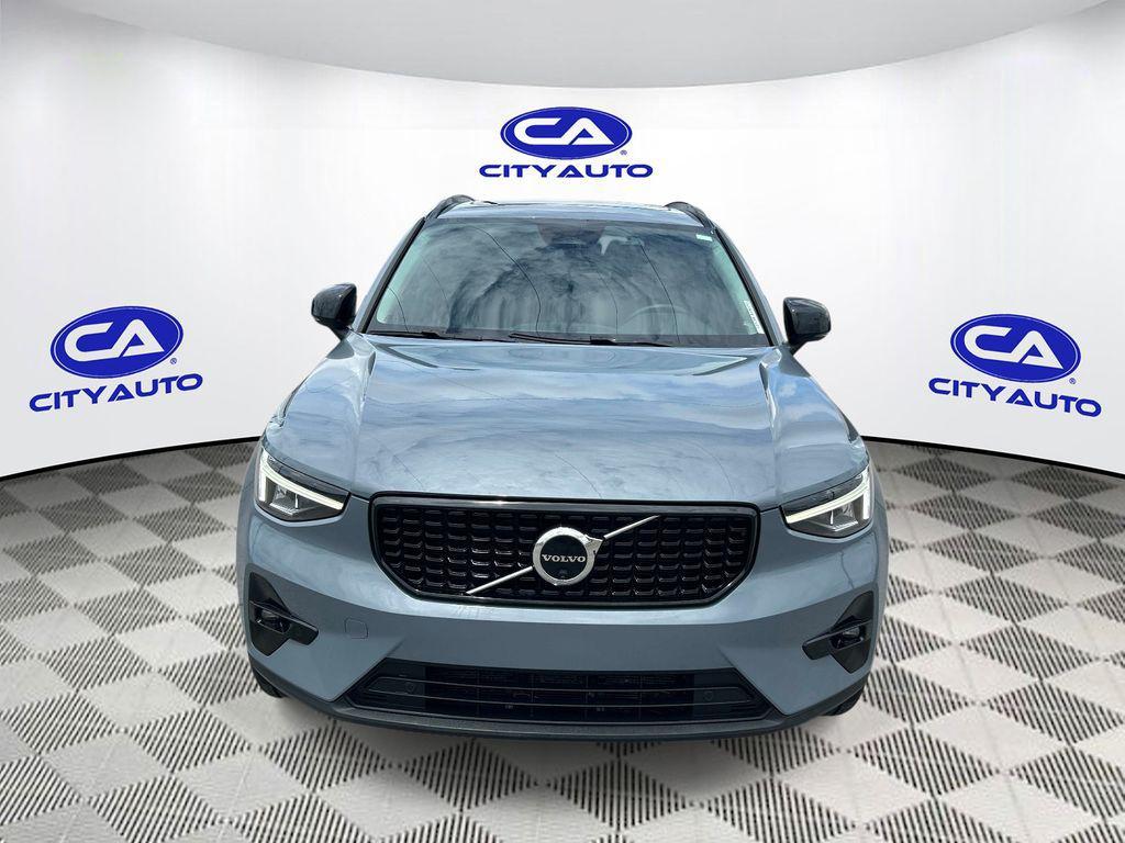 used 2023 Volvo XC40 car, priced at $25,470