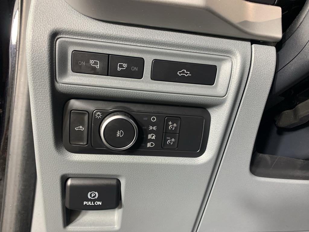 used 2022 Ford F-150 car, priced at $35,261