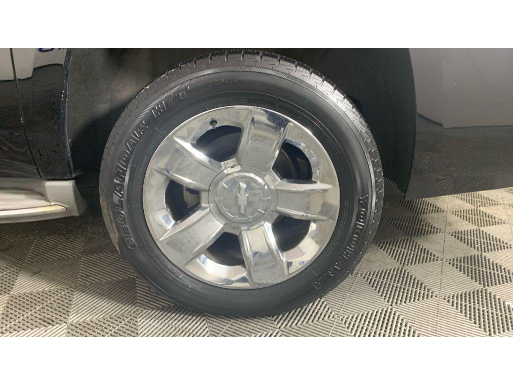 used 2015 Chevrolet Suburban car, priced at $10,999