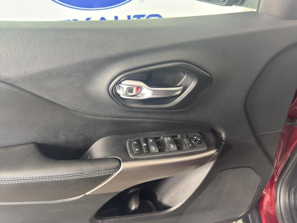 used 2020 Jeep Cherokee car, priced at $15,990
