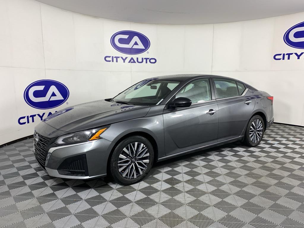 used 2025 Nissan Altima car, priced at $19,995