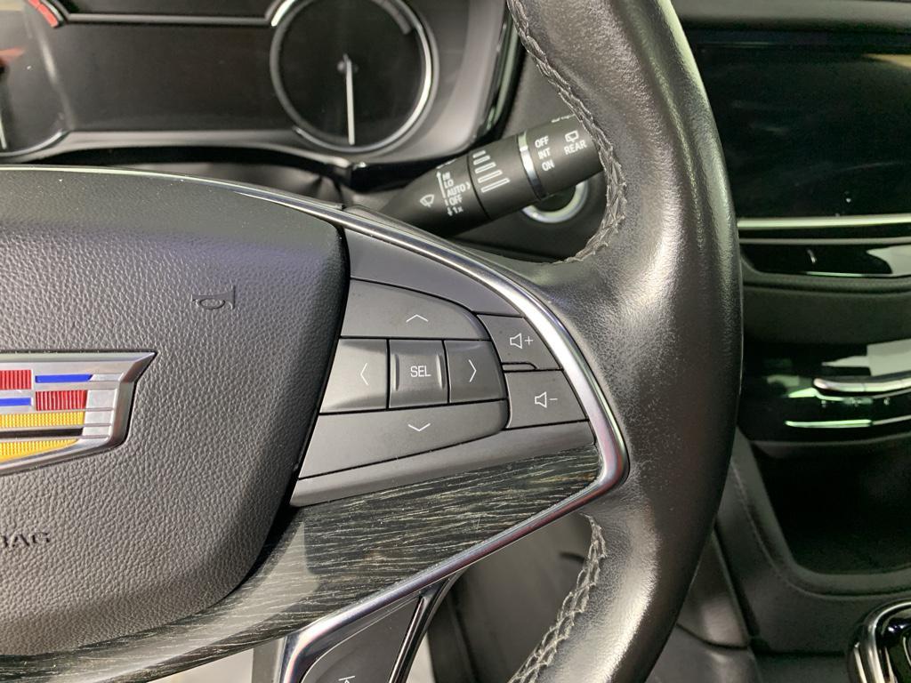 used 2021 Cadillac XT5 car, priced at $25,691