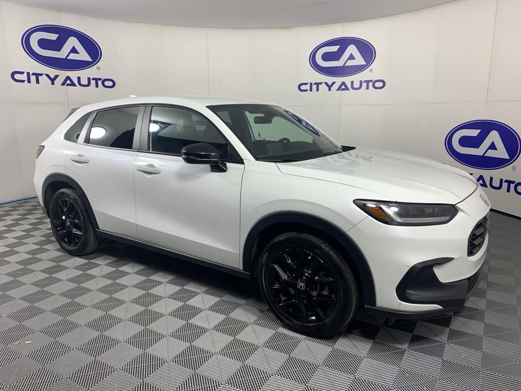 used 2025 Honda HR-V car, priced at $25,900