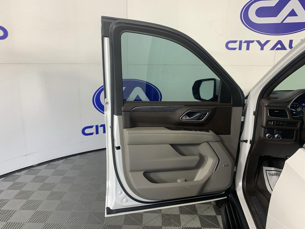 used 2021 GMC Yukon car, priced at $33,995