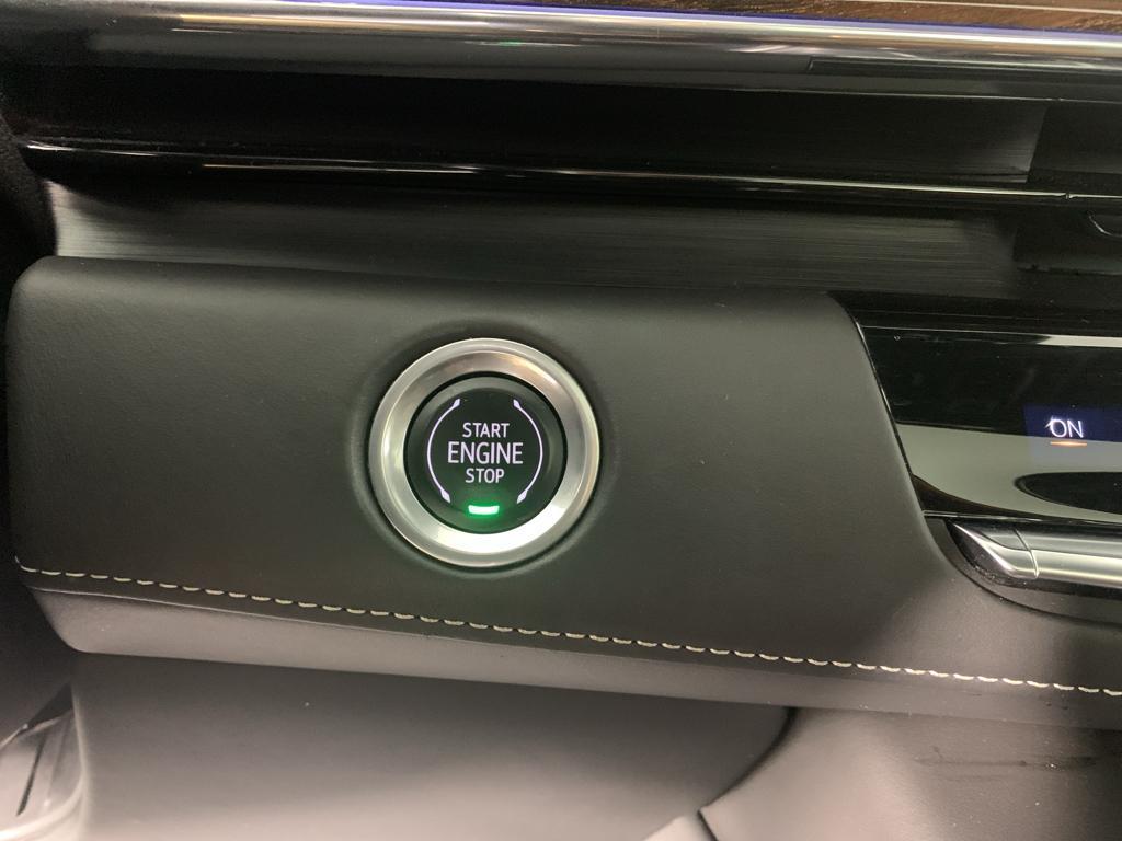used 2021 Cadillac Escalade ESV car, priced at $69,995