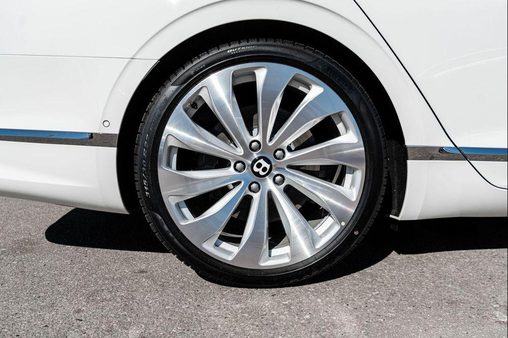 new 2026 Bentley Flying Spur car, priced at $279,130