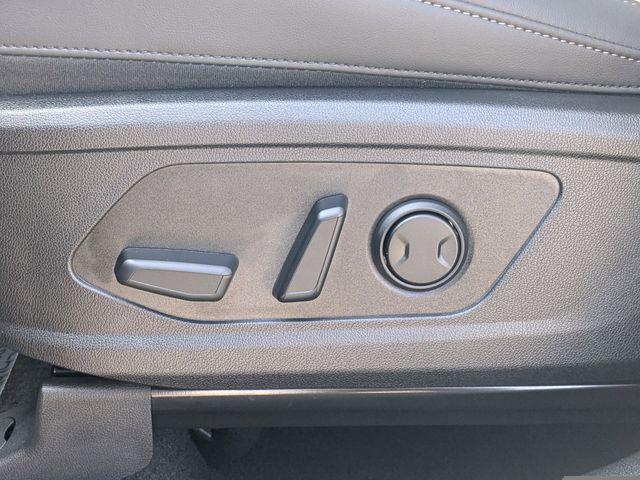 new 2026 Kia Sorento car, priced at $32,527