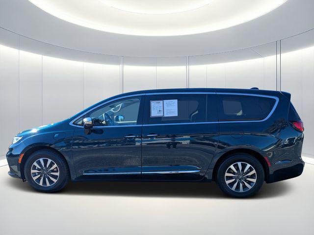 used 2023 Chrysler Pacifica Hybrid car, priced at $27,986