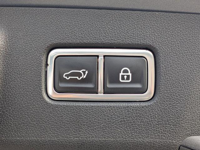 used 2022 Kia Sorento car, priced at $24,641