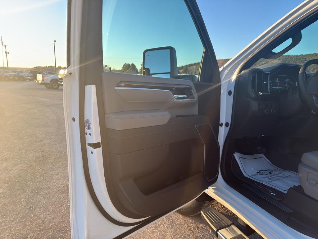 new 2026 Chevrolet Silverado 3500 car, priced at $77,615
