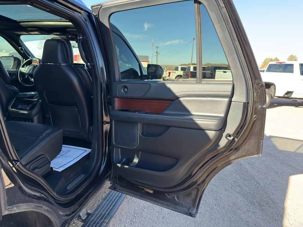 used 2022 Lincoln Navigator car