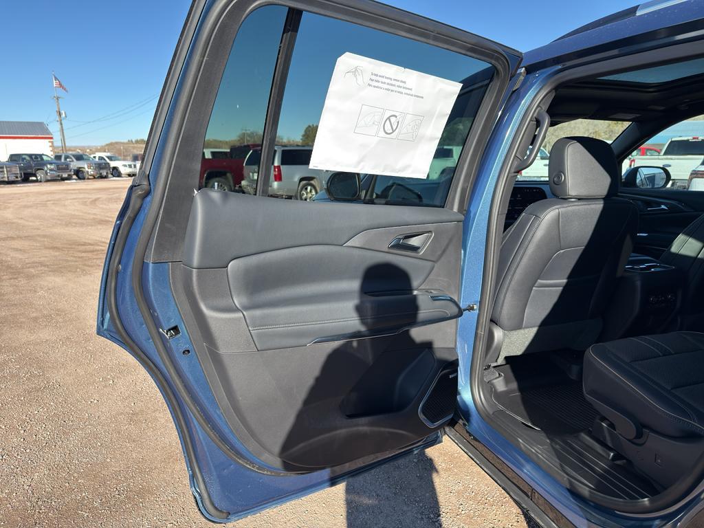 new 2026 Chevrolet Traverse car, priced at $61,615