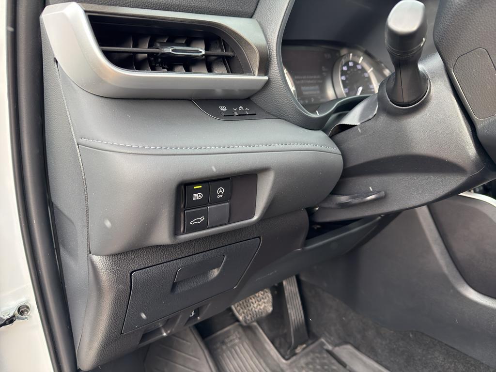 used 2024 Toyota Highlander car