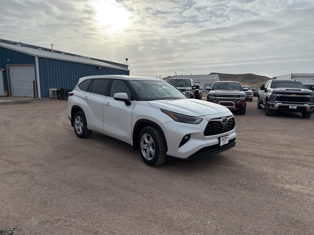 used 2024 Toyota Highlander car