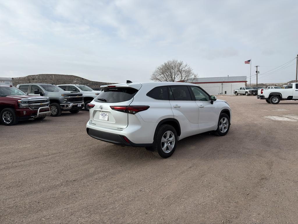 used 2024 Toyota Highlander car