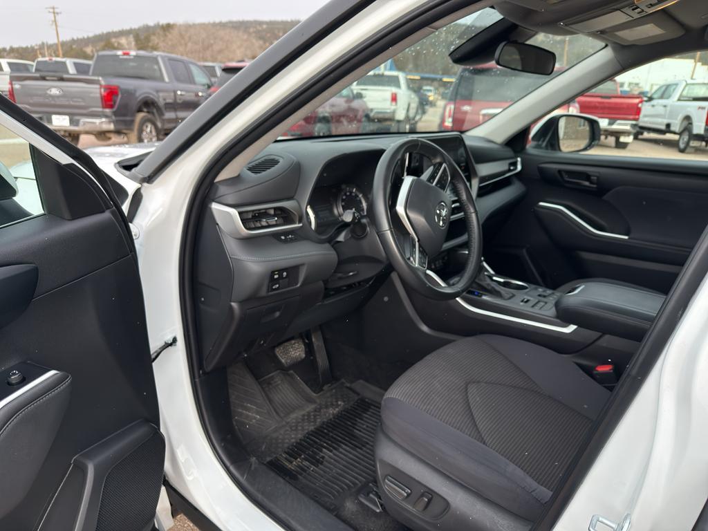 used 2024 Toyota Highlander car